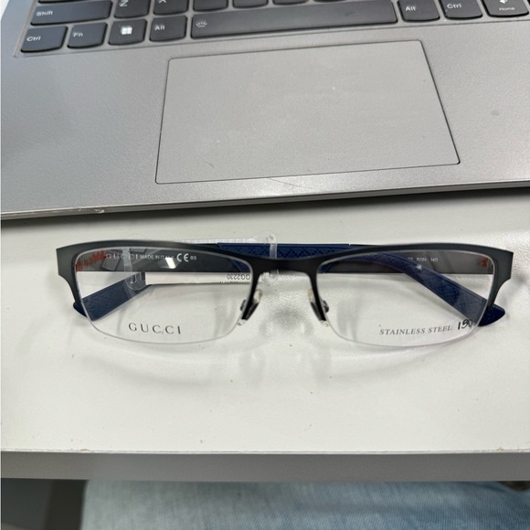 Gucci eyeglasses. Ready for perscription. Men - Picture 5 of 6